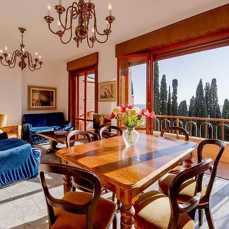 Portosole Attic - With Terrace And Private Parking Apartment Sanremo Luaran gambar