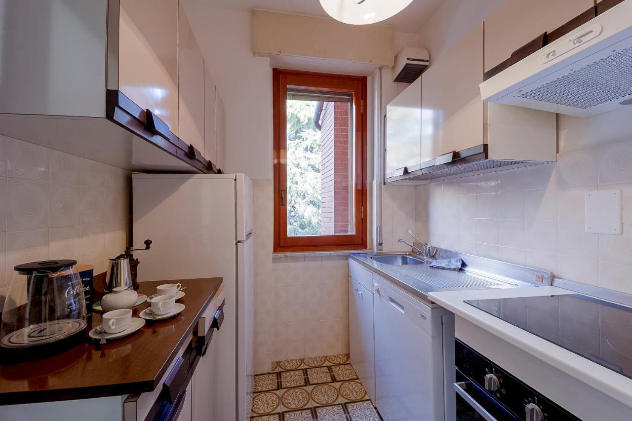 Portosole Attic - With Terrace And Private Parking Apartment Sanremo Luaran gambar