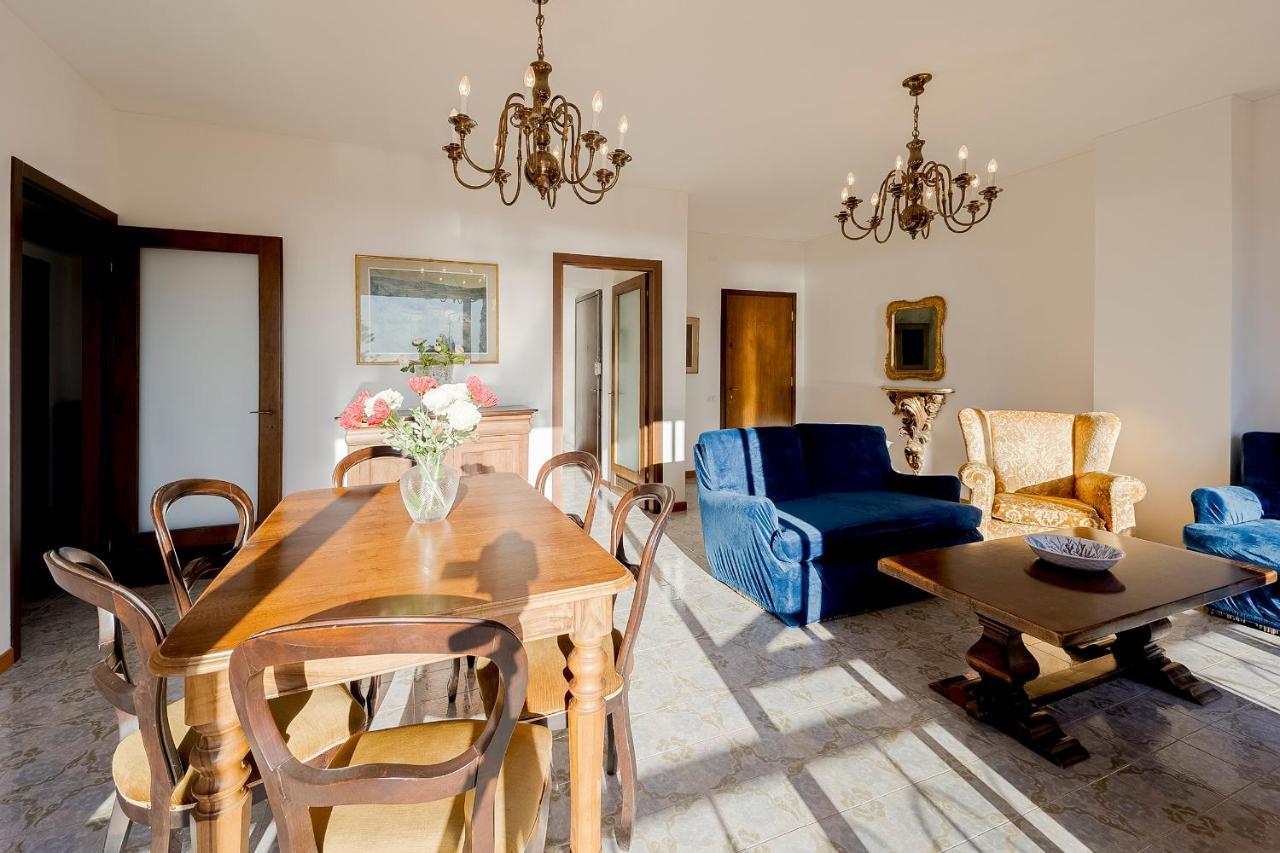 Portosole Attic - With Terrace And Private Parking Apartment Sanremo Luaran gambar