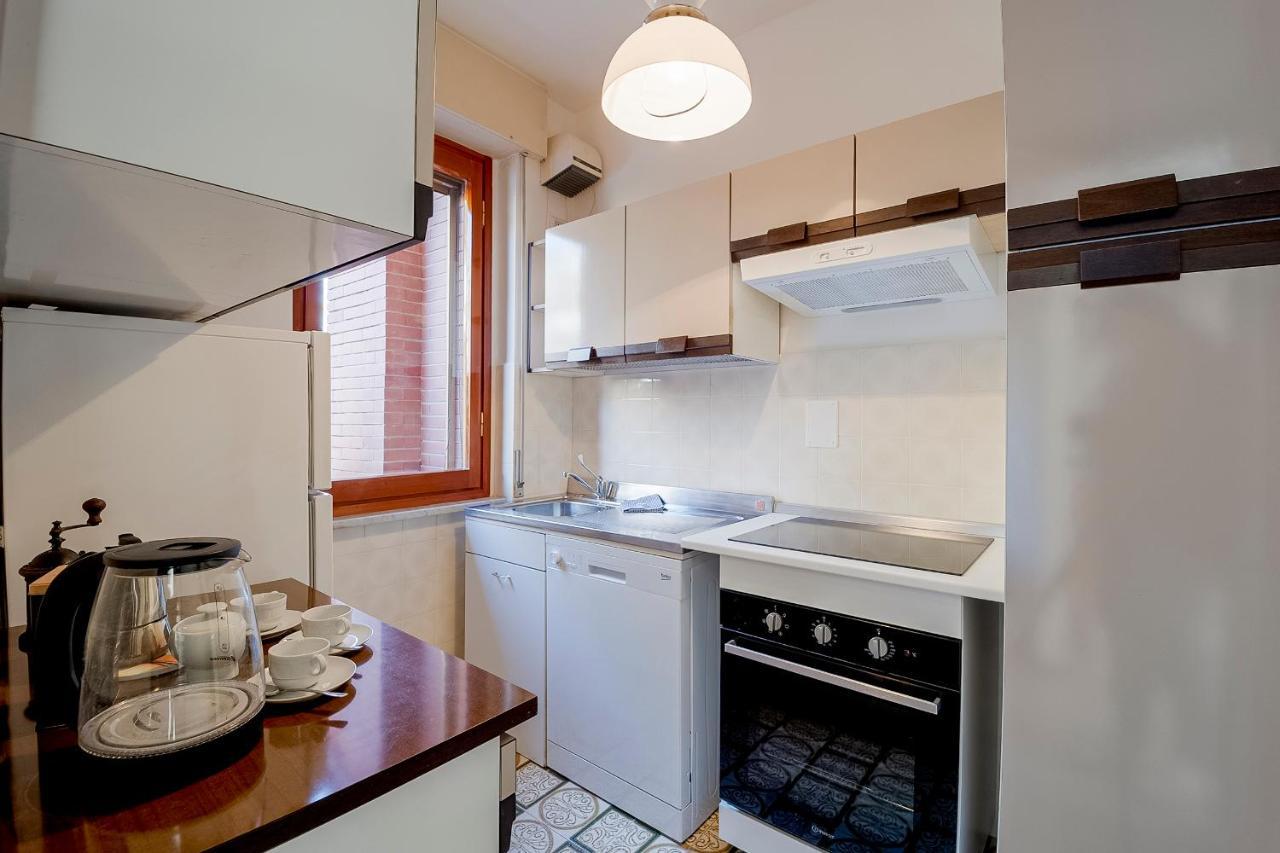 Portosole Attic - With Terrace And Private Parking Apartment Sanremo Luaran gambar