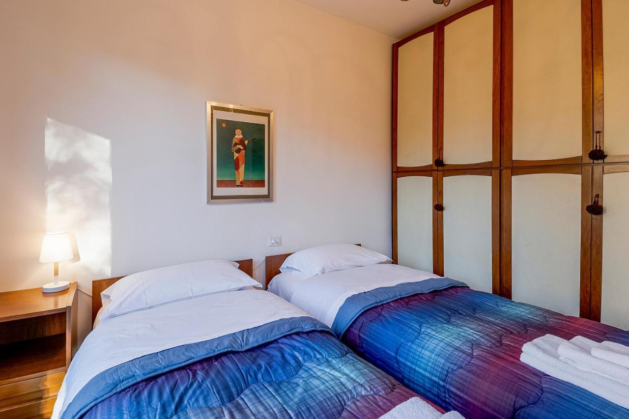 Portosole Attic - With Terrace And Private Parking Apartment Sanremo Luaran gambar